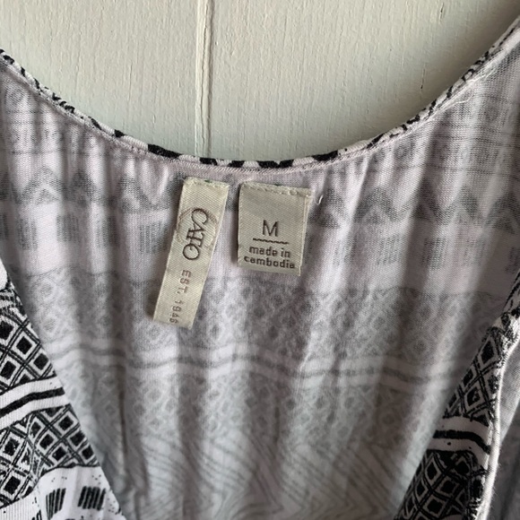 Multi-Layer Patterned Tank Top - Picture 2 of 4